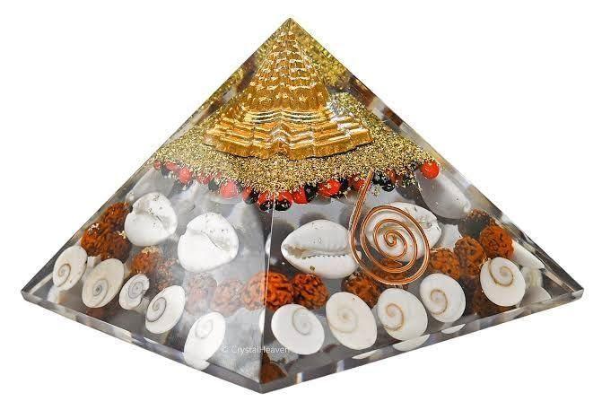 Vastu Correction Crystal Pyramid with Shree Yantra and Gomati Chakra for Money and Success